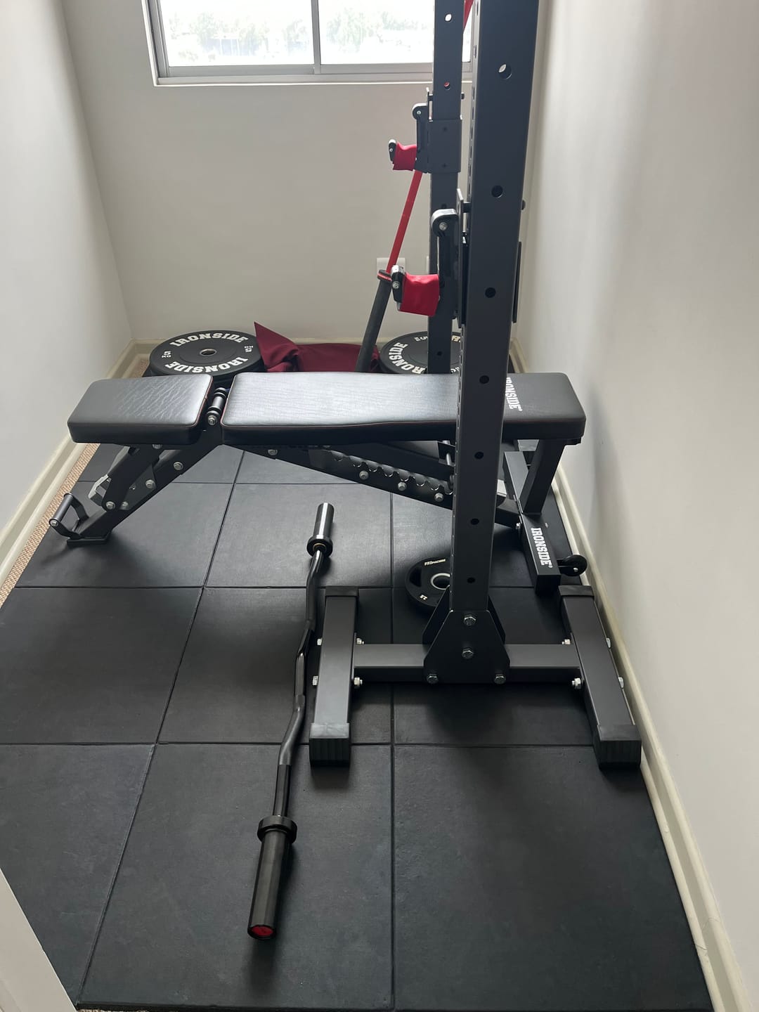 Customer photo review of Pack IRONSIDE 4 Pisos de Caucho Técnico (50x50x2,5 cm)