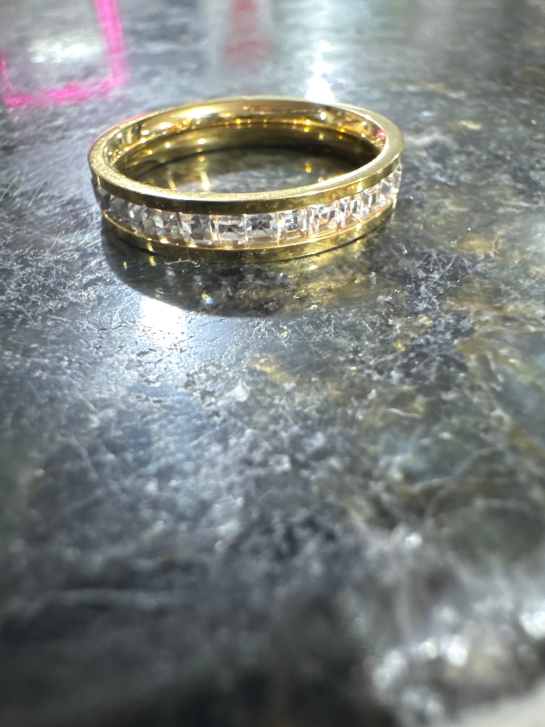 Customer photo review of Anel Brilhante Banhado em Ouro 18K