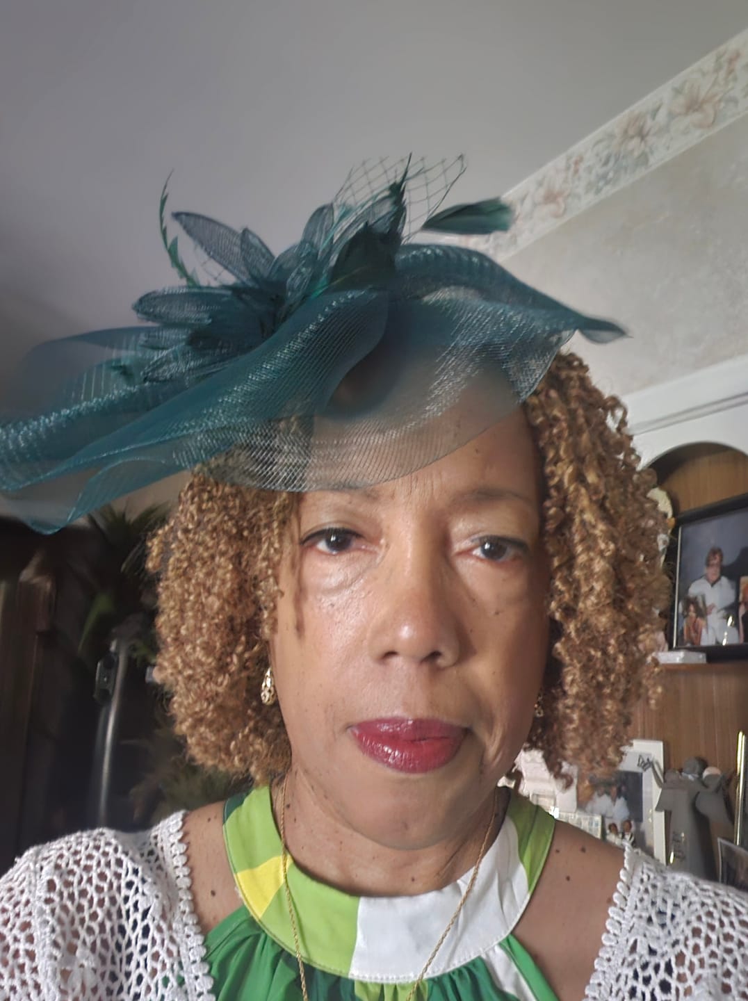 Customer photo review of Zury Sis V11 Mini Twist Crochet Loop Braids - YANKY TWIST 9"/10"/11"