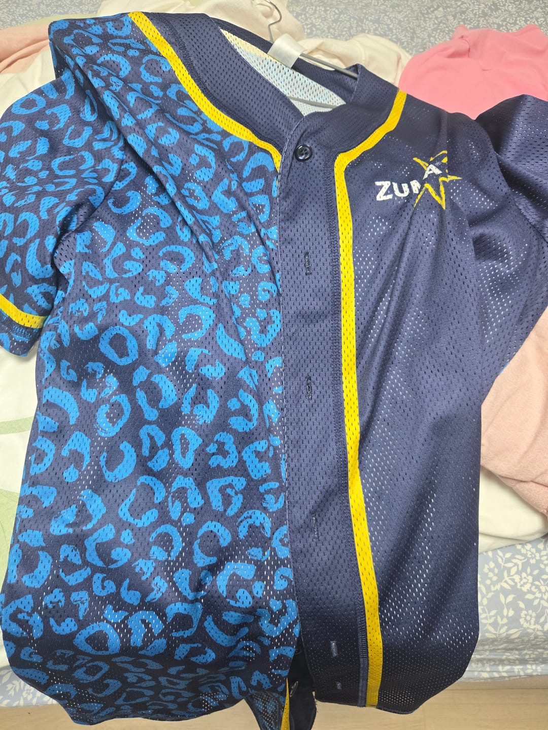 Customer photo review of Sizzlin' Unisex Baseball Jersey