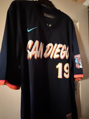 Customer photo review of Men's San Diego Padres Tony Gwynn #19 Obsidian 2026 City Connect Stadium Jersey