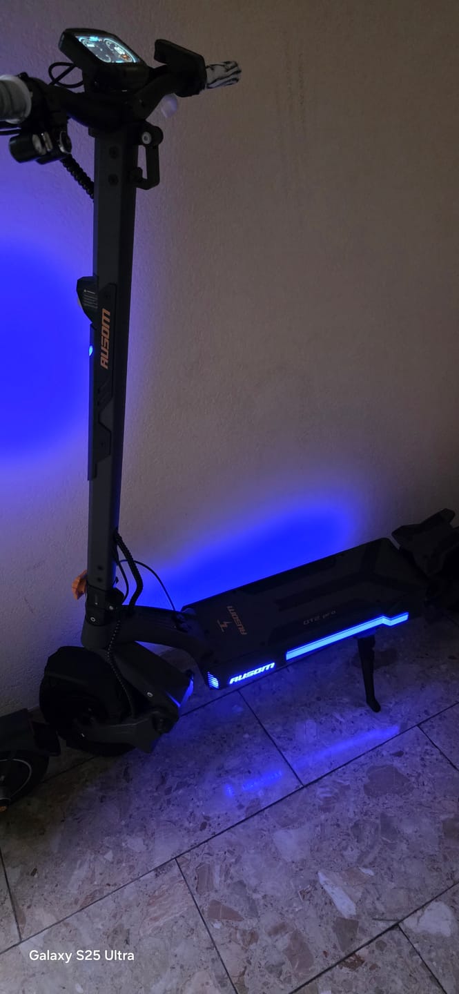 Customer photo review of Ausom DT2 Pro Dual Motor E-scooter
