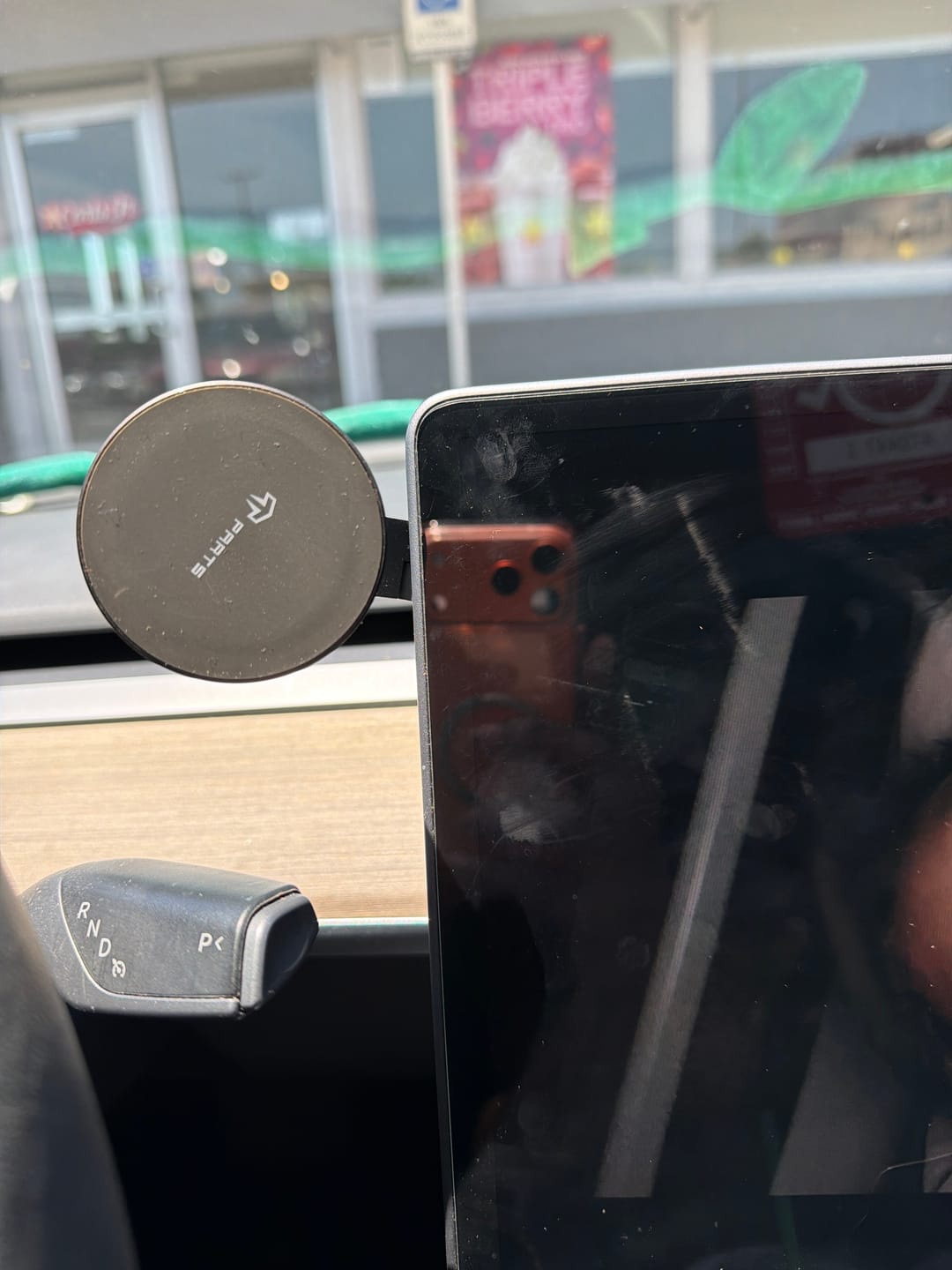 Customer photo review of Foldable Magnetic Wireless Charging (Qi & MagSafe) Cell Phone Holder for Model 3/Y/S/X