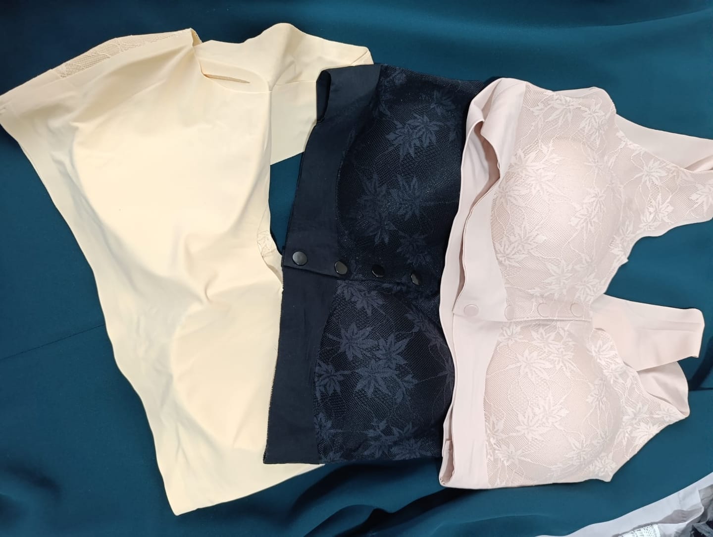 Customer photo review of Lazer Kesim Önden Düğmeli Dikişsiz Toparlayıcı Sütyen