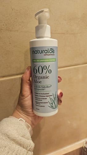 Customer photo review of Gel de Limpieza Facial Piel Mixta a Grasa 250ml