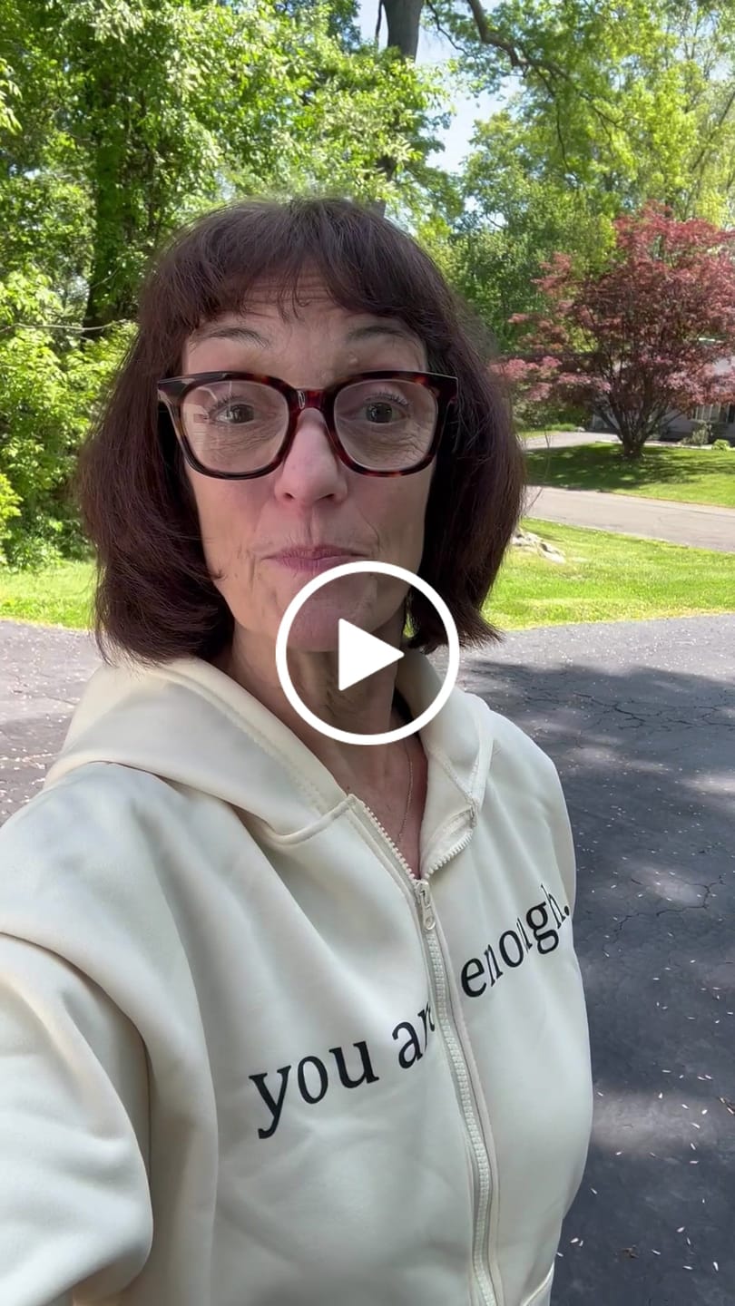 Customer video review of The Original 'Dear Person Behind Me' Zip-Up Hoodie