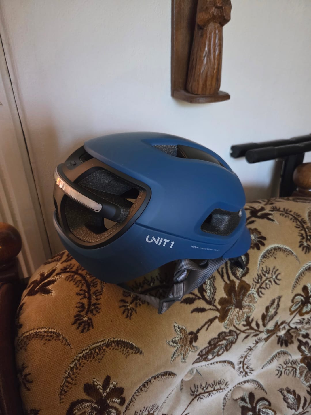 Recensione con foto di un cliente su AURA