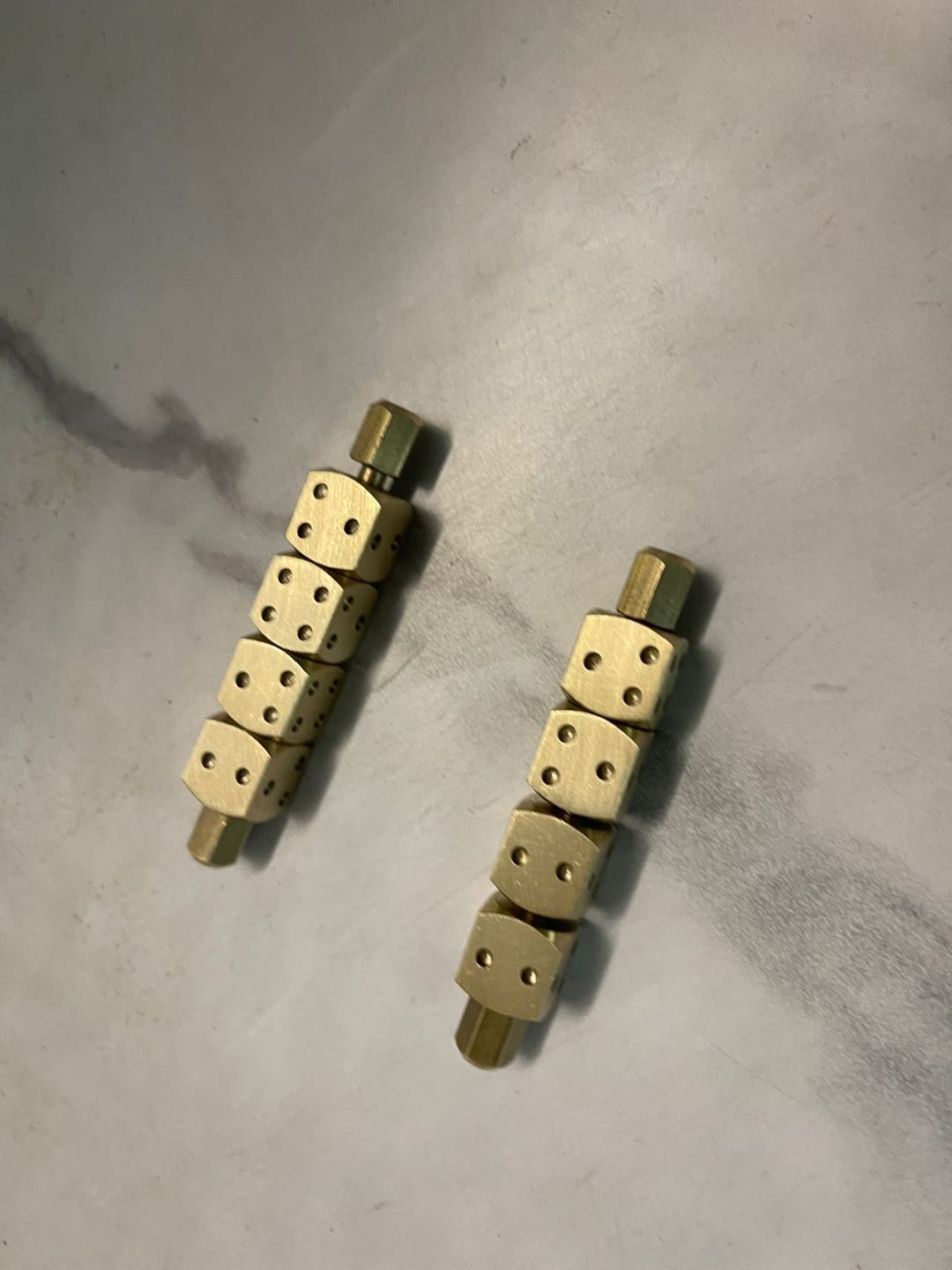 Customer photo review of Brass Ramal Pass Dice – Vastu Remedy for Divination & Spiritual Consulting | Ideal for Astrology Readings & Vastu Analysis | 8 cm x 1.4 cm x 1.4 cm | 200 g