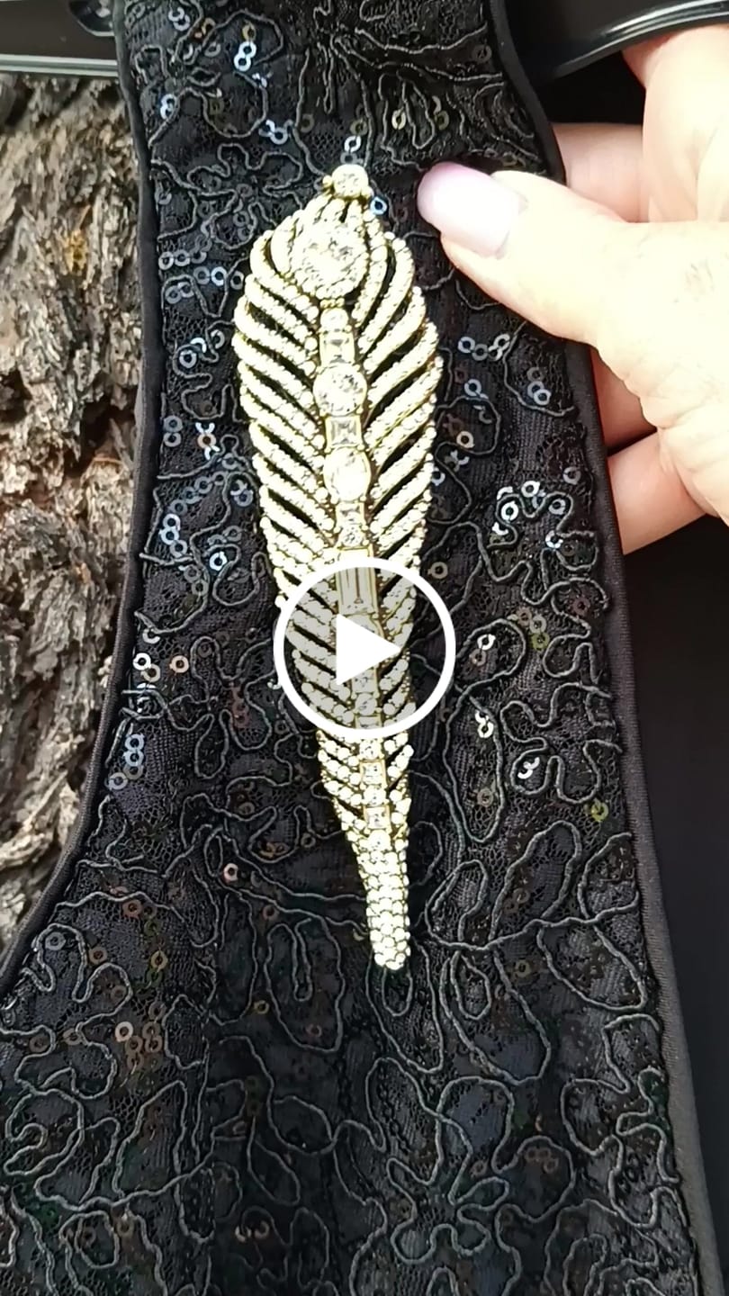 Customer video review of HEIDI DAUS®"Quite The Quill"  Feather Quill Pin/Brooch