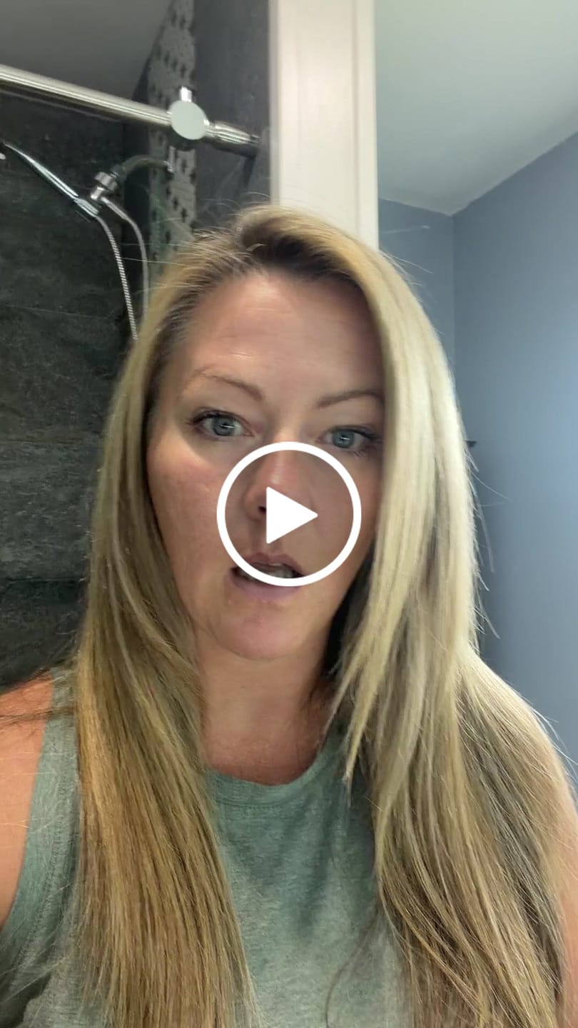 Customer video review of Shampoo + Conditioner Bundle