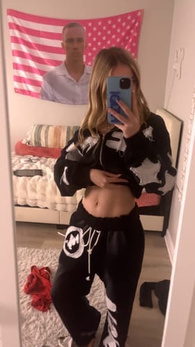 Customer photo review of VISIONZ SWEATS