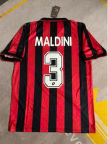 Customer photo review of Paolo Maldini AC Milan 1994/1995 Retro Football Jersey
