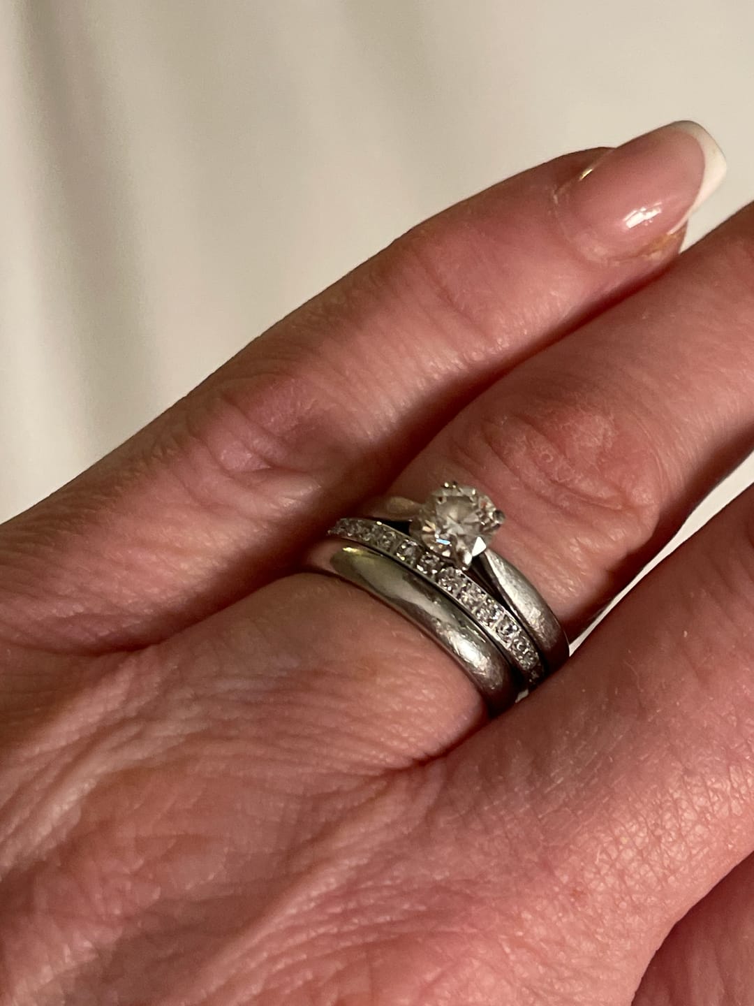 Customer photo review of White Gold 2mm Full Glitz Ring