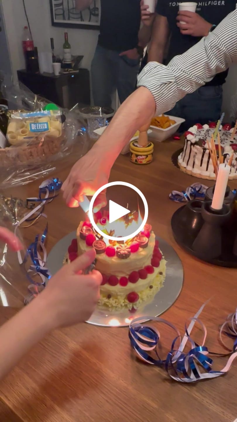 Customer video review of THC Happy Hasch Schoko Flower