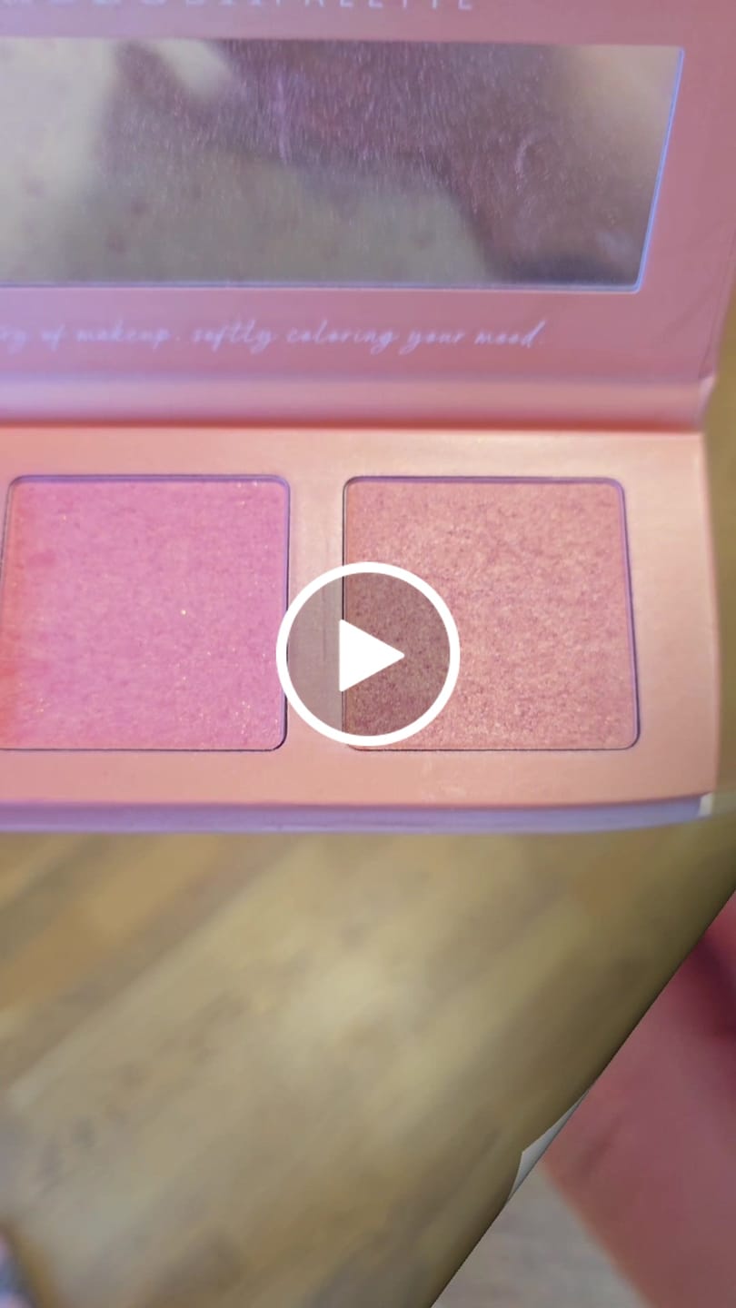 Customer video review of Paleta rumenila