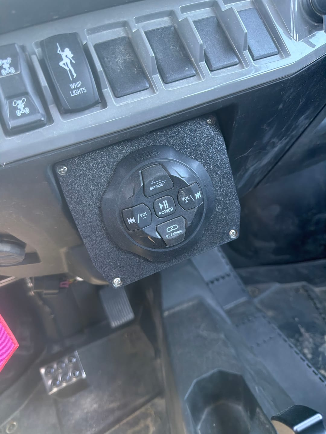 Customer photo review of EZ-Tunes Radio mount