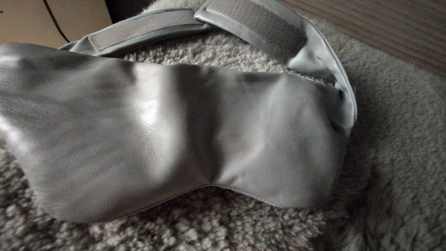 Customer photo review of NELAX 加重アイマスク