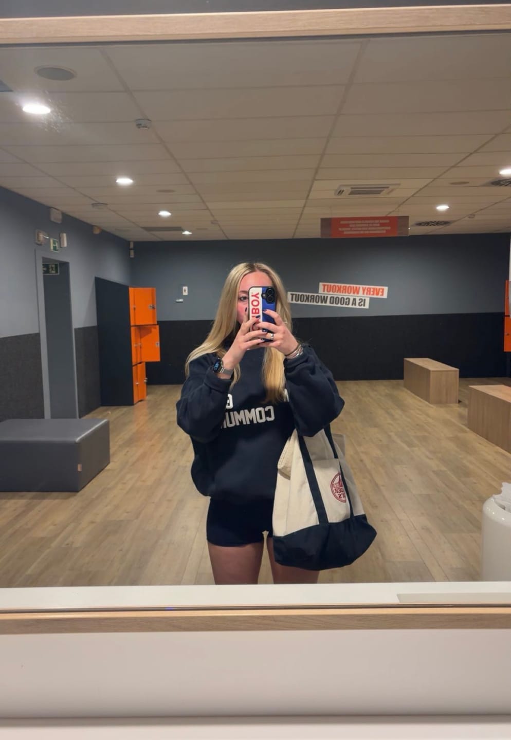 Avis client avec photo sur le PULL « GATED COMMUNITY » BLEU MARINE