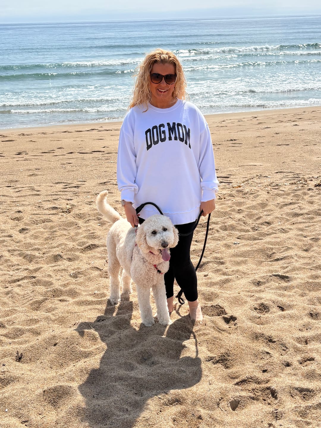 Customer photo review of Dog Mom Distressed Arch