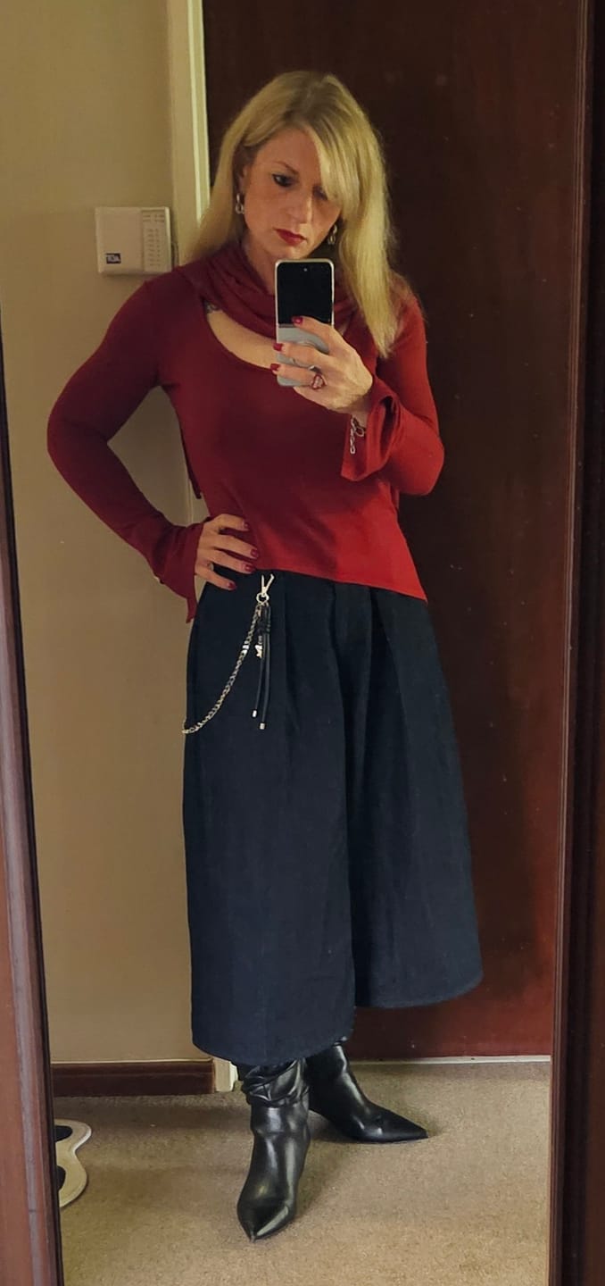 Customer photo review of Ora Shorts - Dark Indigo Denim