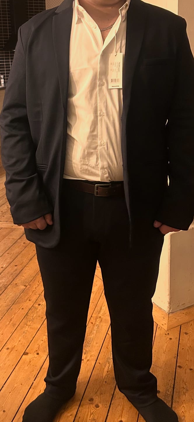Customer photo review of The Original Performance Blazer - Dark Grey Melange
