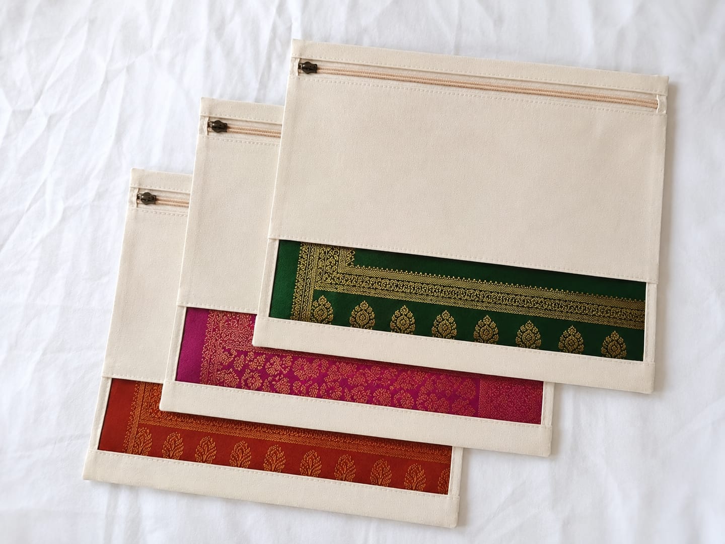 Customer photo review of Wrapzy 100% Cotton Saree Cover with Zip| 16"?14"| Premium Zipper Saree Organizer with Transparent Net Window | Dust-Proof, Moisture-Resistant, Eco-Friendly Wardrobe Storage | Pack of 6