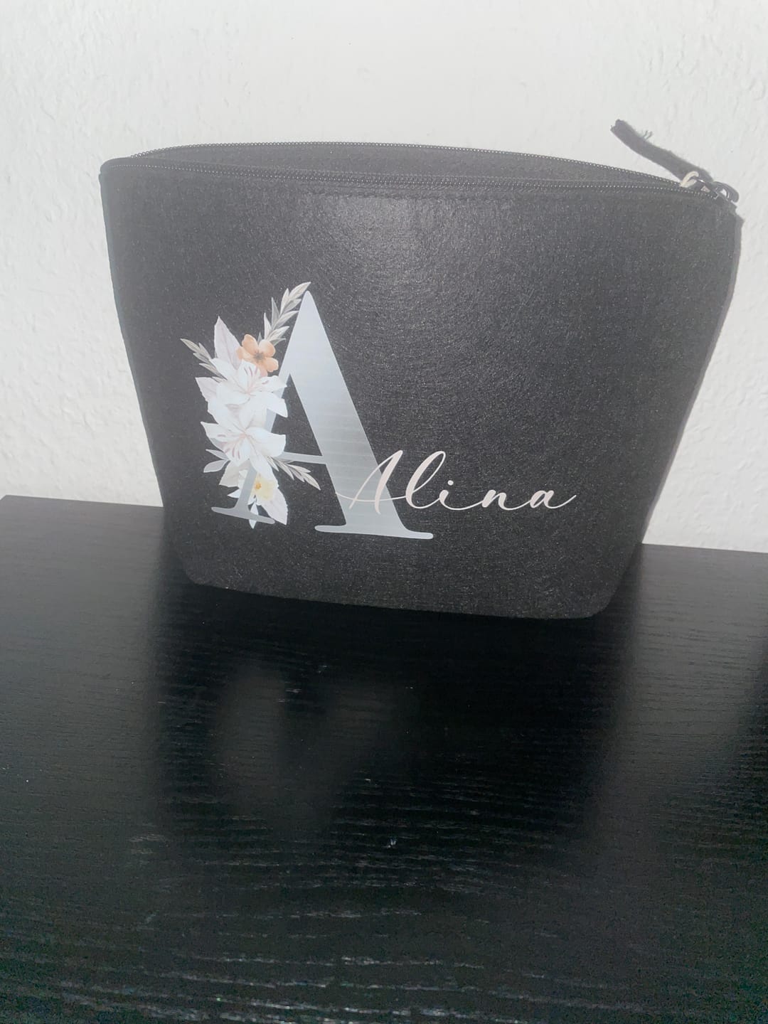 Customer photo review of Deine Initiale - Individuelle Kosmetiktasche Filz
