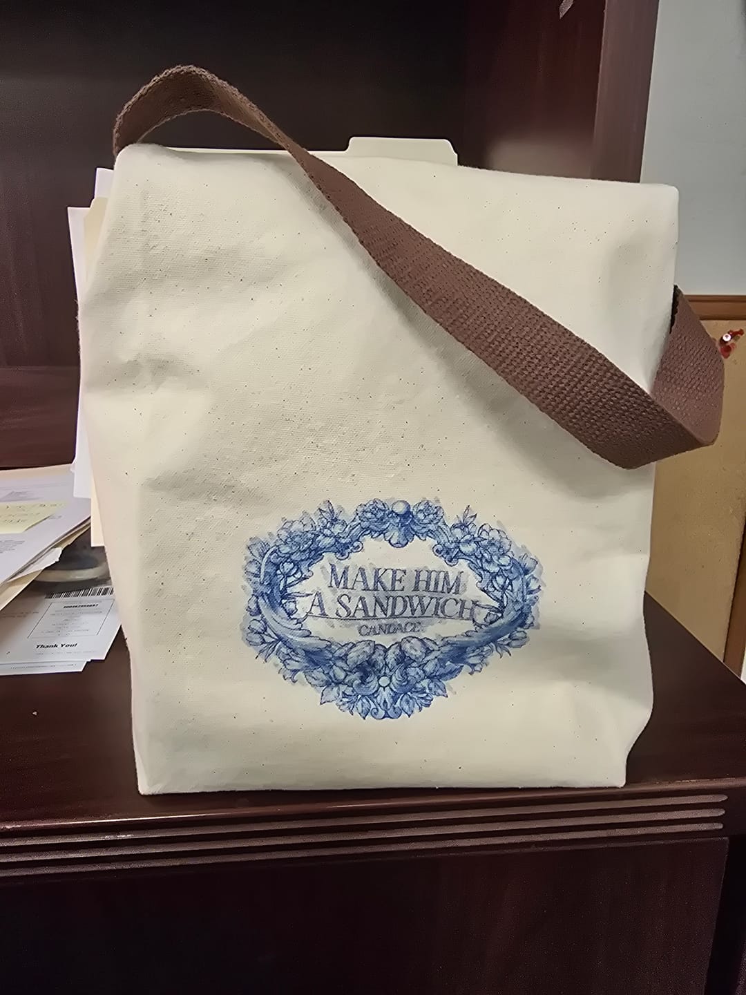 Customer photo review of MHAS Crest Lunch Bag