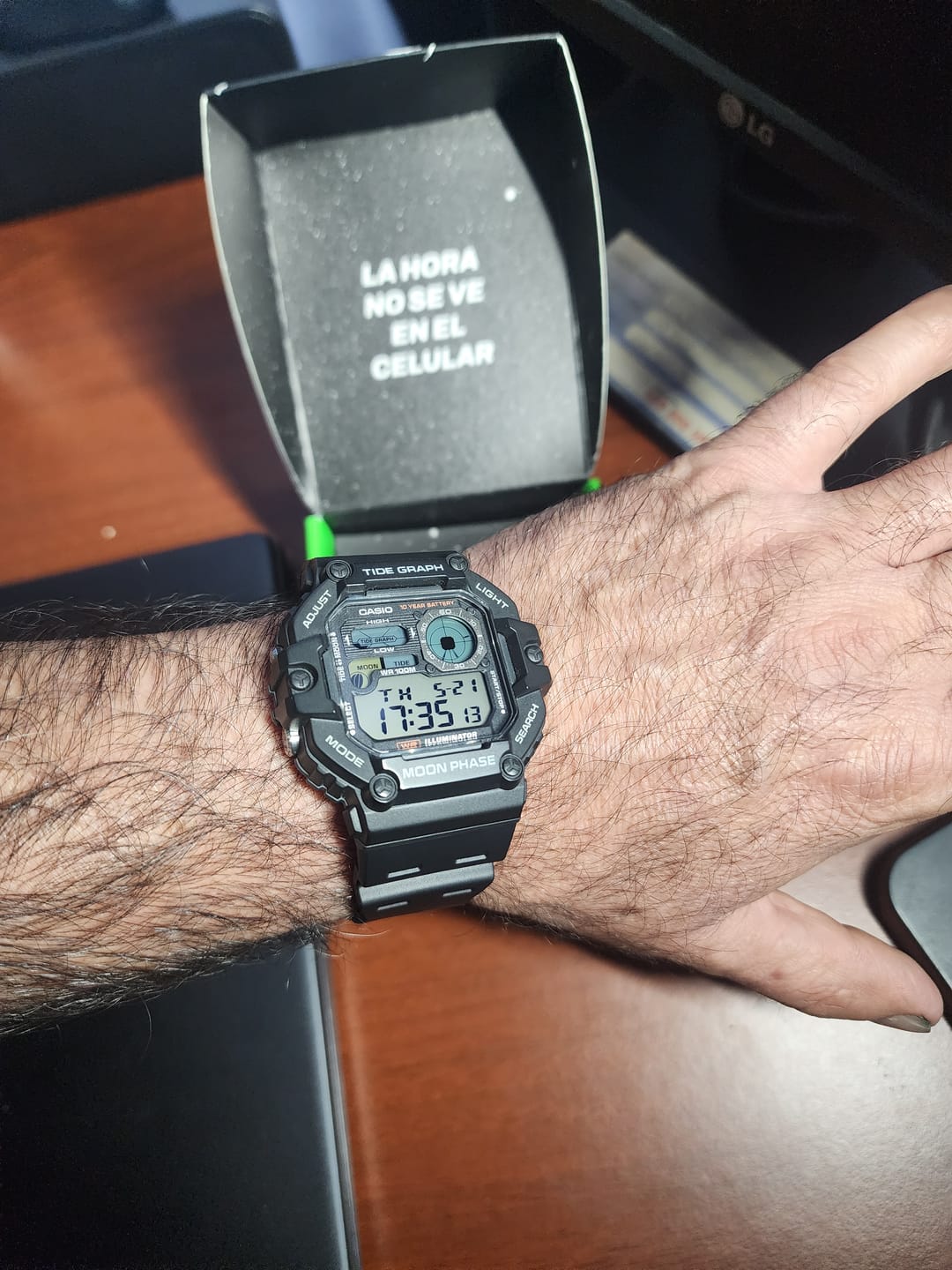Customer photo review of Reloj Casio Vintage WS-1700H-1AV Tide Graph Moonphase