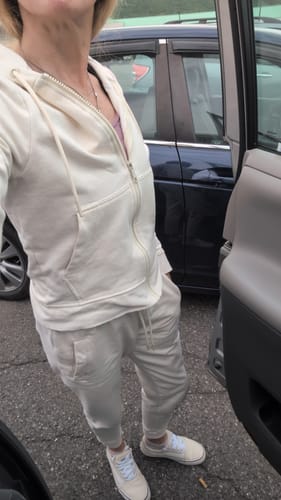 Customer photo review of Women's Fleece Jogger