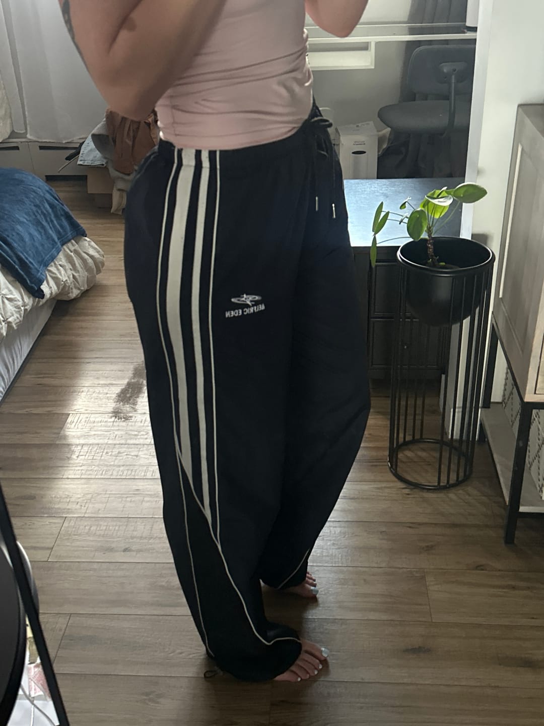 Customer photo review of Aelfric Eden Contrast Side Baggy Track Pants