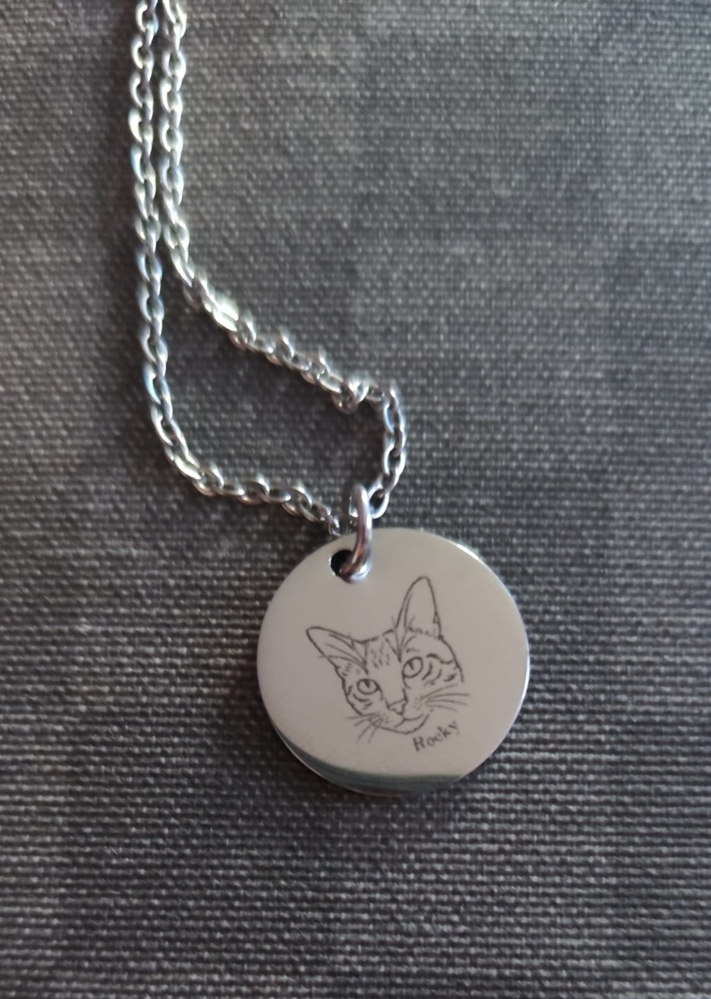 Customer photo review of Personalisierte Halskette - Fotogravur