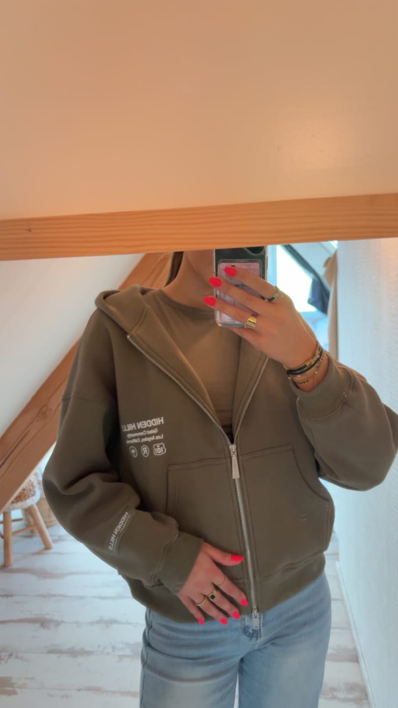 Customer photo review of LABEL ZIP HOODIE SAGE