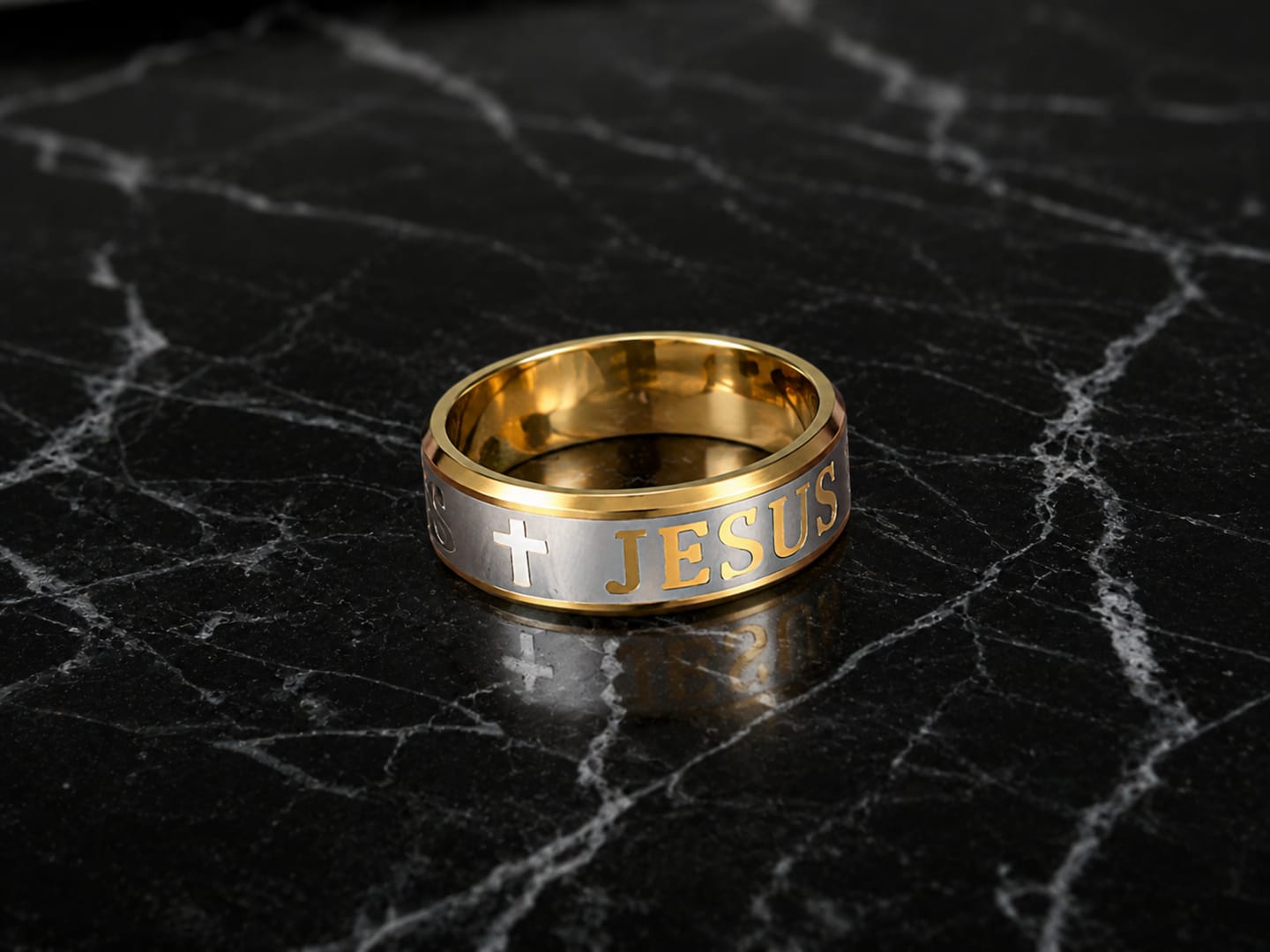 Customer photo review of Anel Cristão de Jesus - Ouro