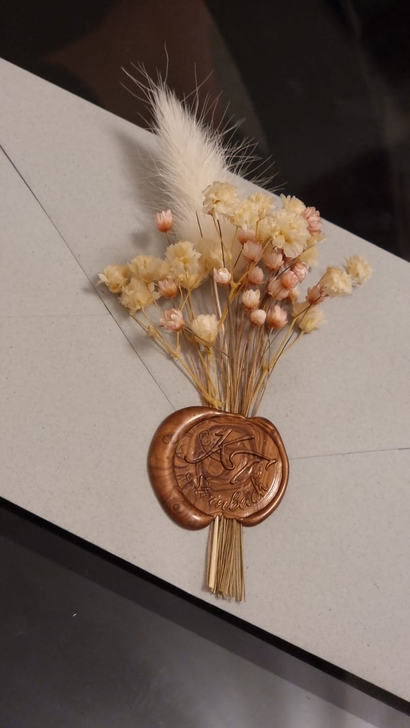 Customer photo review of Siegelstempel mit eigenem Logo