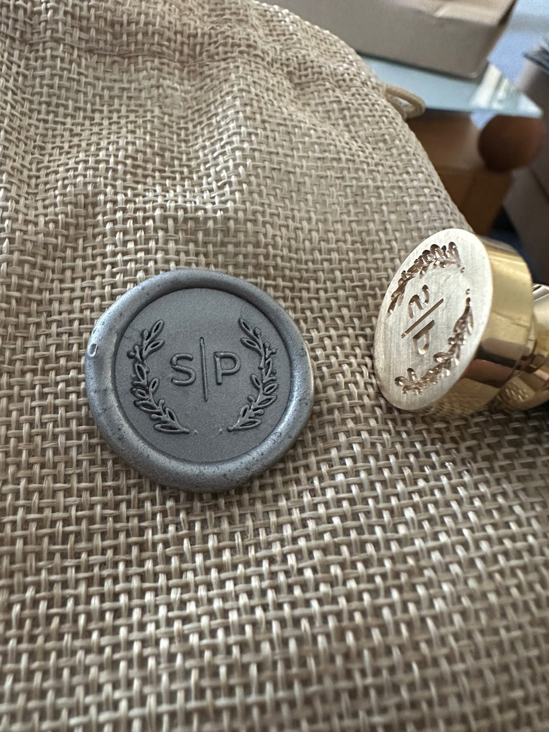 Customer photo review of Siegelstempel mit eigenem Logo