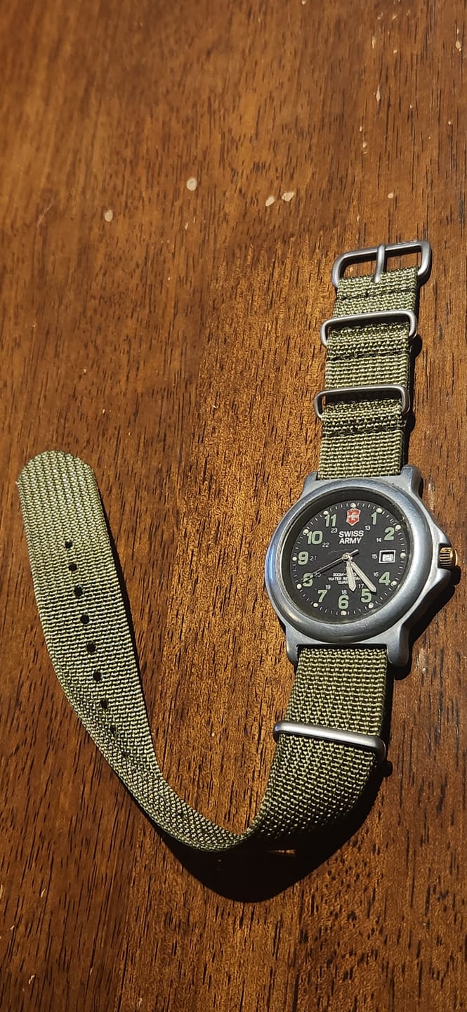 Customer photo review of Correa Nato Dando La Hora Verde