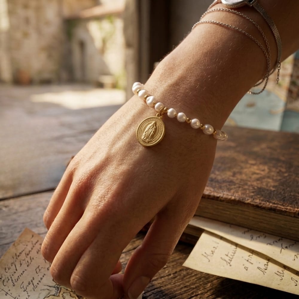 Customer photo review of Pulseira Virgem Maria - Feminina com Pérolas
