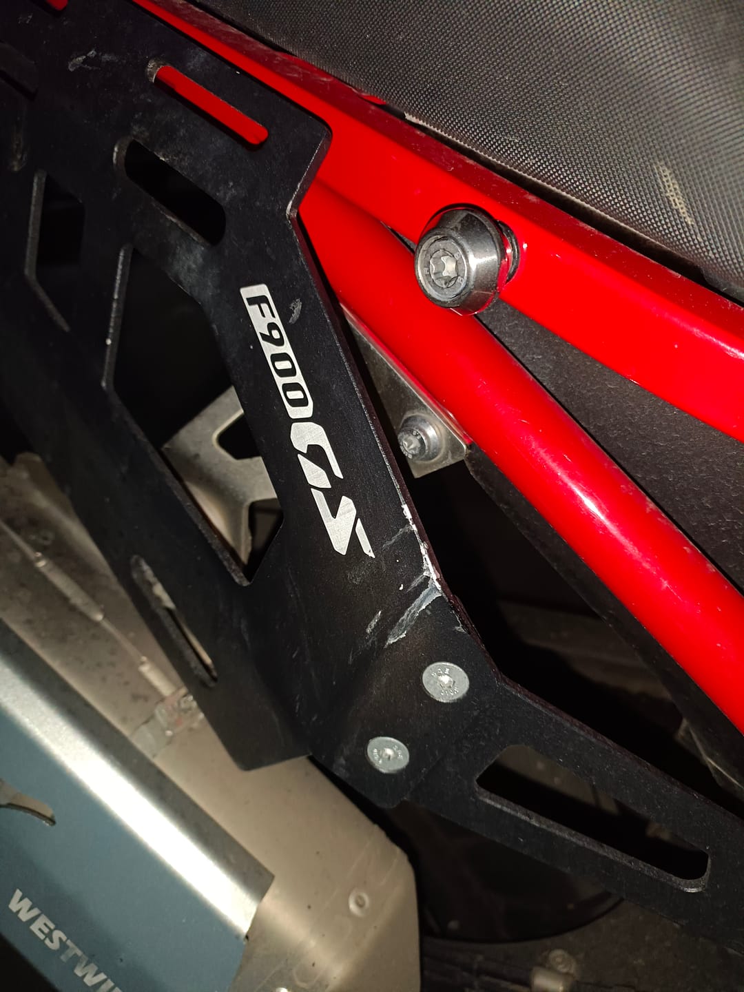 Customer photo review of BMW F900 GS Ranger-Wilds(RW) Luggage Racks
