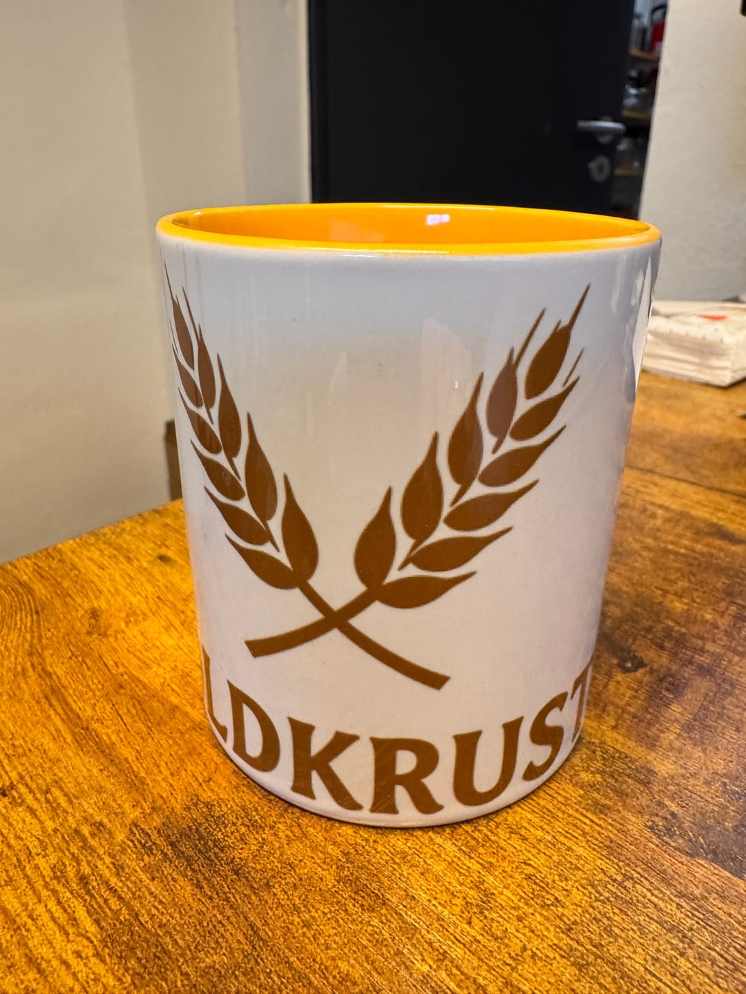 Customer photo review of Keramik Tasse Two Tone 330ml mit Werbeaufdruck