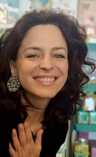Customer photo review of Orecchini a bottone Gaudí