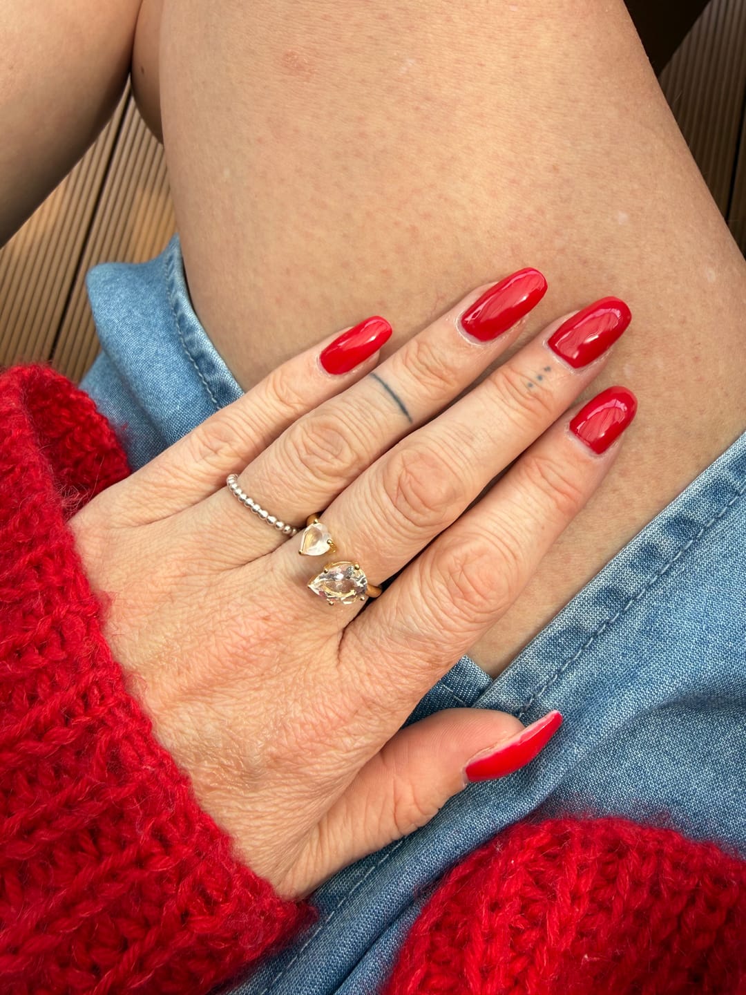 Customer photo review of Clear quartz + Rose quartz 14K adjustable ring
