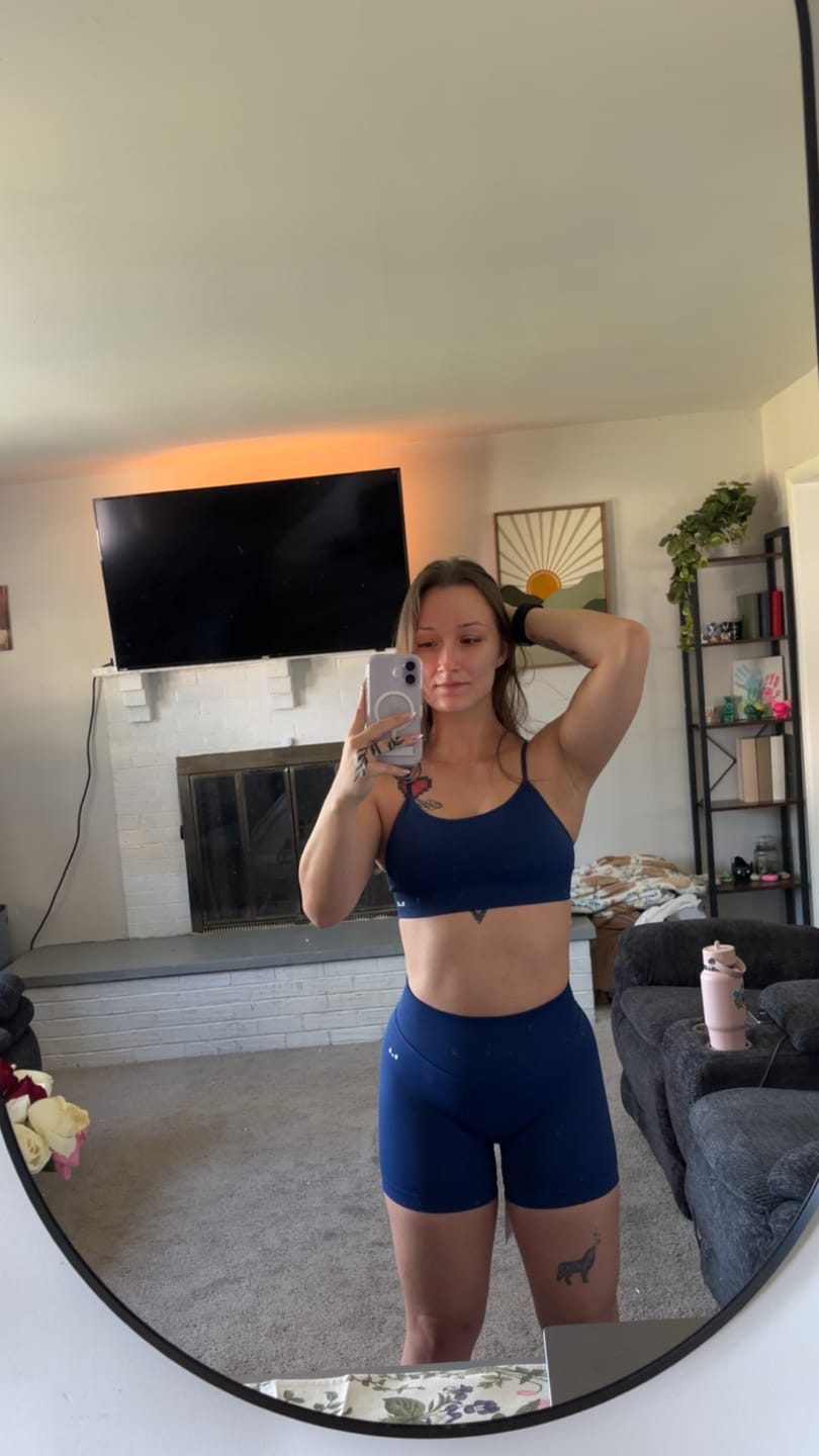 Customer photo review of Sculpt Shorts – Blueberry