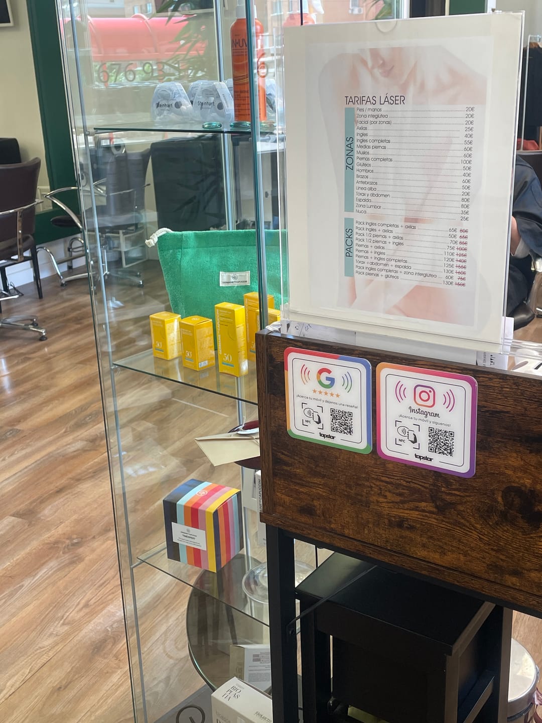 Customer photo review of Placa Reseñas de Google