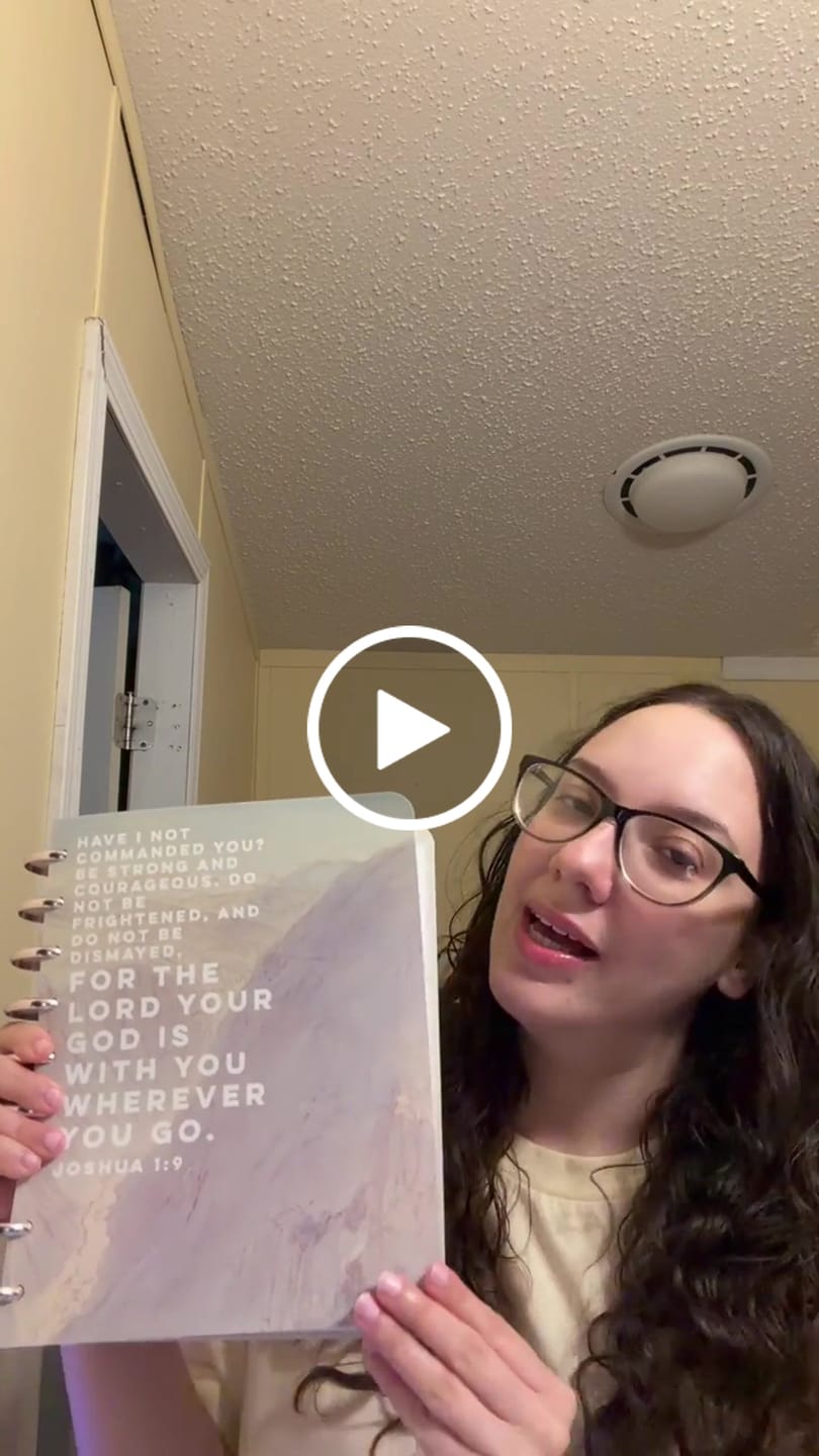 Customer video review of 2026 Faith Planner (Joshua Design), Copper, Gold, Frosted, Rose Gold Discs, Deluxe, Bible Study, Christian, War Binder, Faith Journal