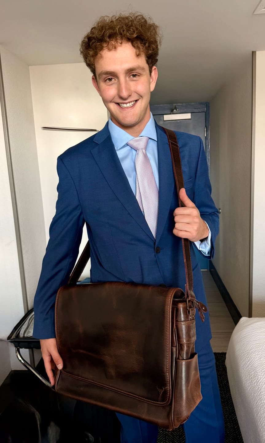 Customer photo review of Wild West Buffalo Leather Messenger Bag
