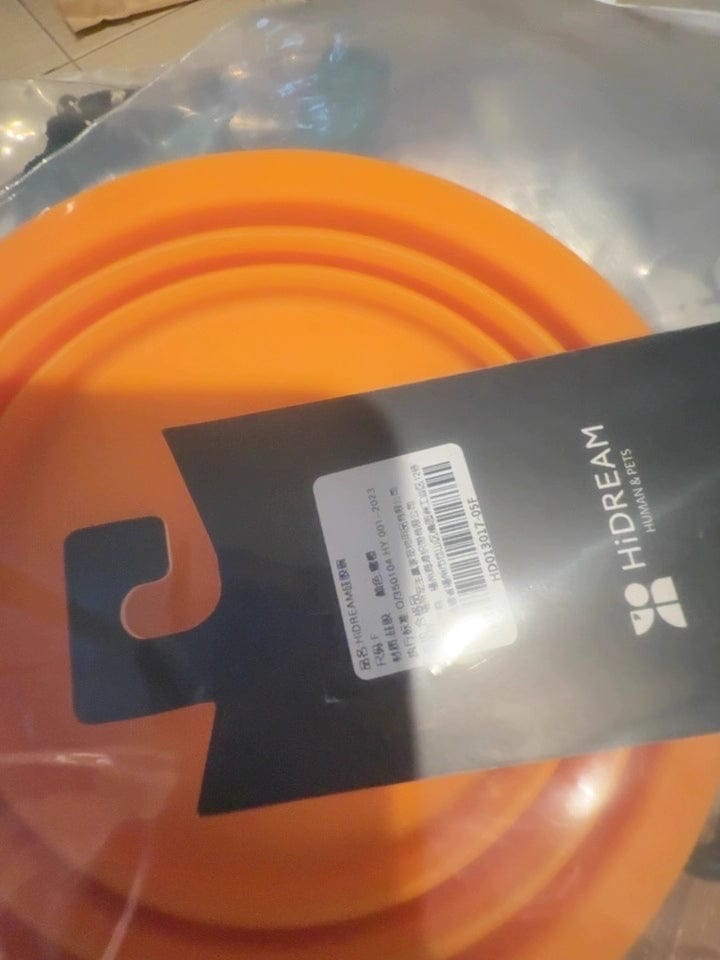 Customer photo review of Food-grade silicone Collapsible Trave Pet Bowls