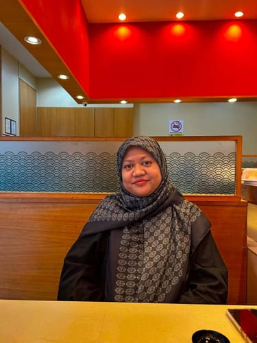 Customer photo review of Dahulu Square (Black)