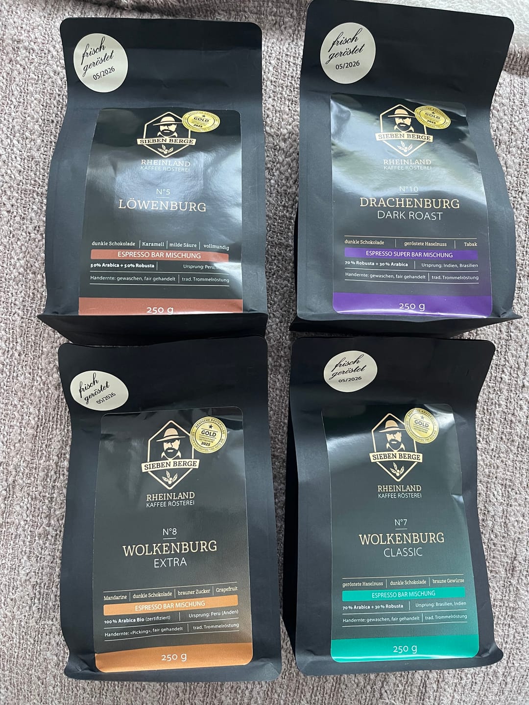 Customer photo review of Entdecke vier einzigartige Röstungen – Espresso Probierpaket 4x 250g