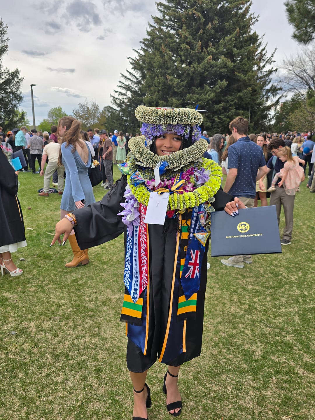 Customer photo review of Hawaii Graduation Stole Aloha Flag With Flower Lie Beautiful